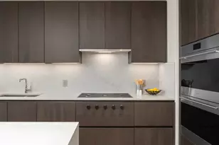 550 SW 10th Ave, Portland, OR 97205 - Photo 10