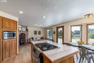 34948 Sykes Rd, Saint Helens, OR 97051 - Photo 8