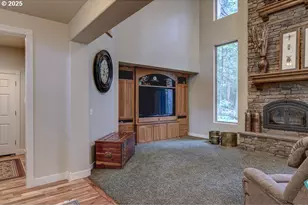 9530 S F Little Butte Circle, Eagle Point, OR 97524 - Photo 4