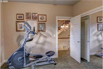 9530 S F Little Butte Cir, Eagle Point, OR 97524 - Photo 30
