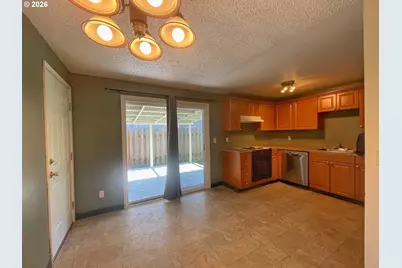 8155 N Haven Ave, Portland, OR 97203 - Photo 10