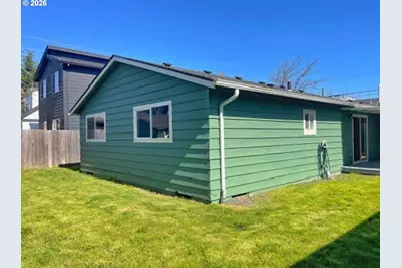 8155 N Haven Ave, Portland, OR 97203 - Photo 32