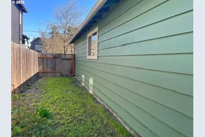 8155 N Haven Ave, Portland, OR 97203 - Photo 34
