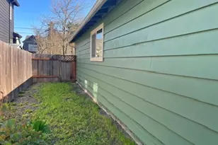 8155 N Haven Ave, Portland, OR 97203 - Photo 34