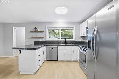 7830 SW Hemlock St, Portland, OR 97223 - Photo 10