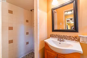 421 Woodlane Dr, Springfield, OR 97477 - Photo 20