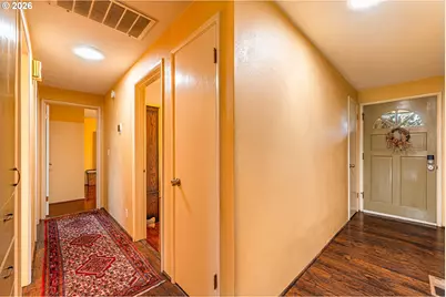 421 Woodlane Dr, Springfield, OR 97477 - Photo 12