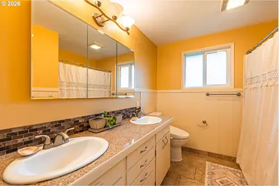 421 Woodlane Dr, Springfield, OR 97477 - Photo 18