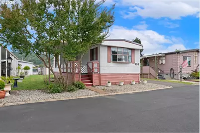1200 E Central Ave #109, Sutherlin, OR 97479 - Photo 2