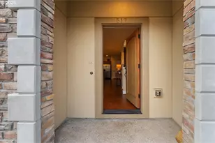 517 SW 199th Ave, Beaverton, OR 97006 - Photo 2