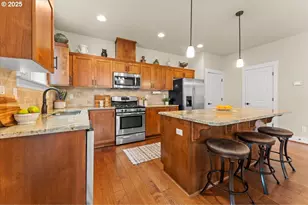 517 SW 199th Ave, Beaverton, OR 97006 - Photo 14