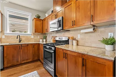 517 SW 199th Ave, Beaverton, OR 97006 - Photo 12