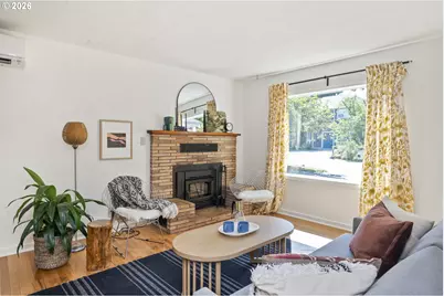 9556 N Tioga Ave, Portland, OR 97203 - Photo 8