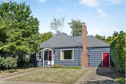 9556 N Tioga Ave, Portland, OR 97203 - Photo 2