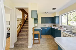 9556 N Tioga Ave, Portland, OR 97203 - Photo 12