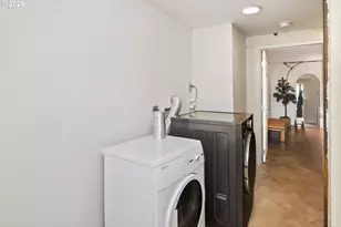 9556 N Tioga Ave, Portland, OR 97203 - Photo 36