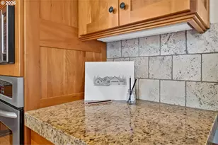 5101 NW Paradise Dr, Forest Grove, OR 97116 - Photo 10