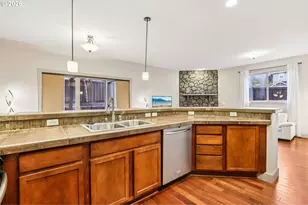 9208 NE 45th Pl, Vancouver, WA 98665 - Photo 8