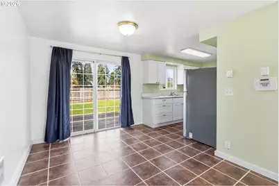 1450 W Quinalt St, Springfield, OR 97477 - Photo 6