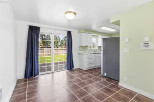 1450 W Quinalt St, Springfield, OR 97477 - Photo 6