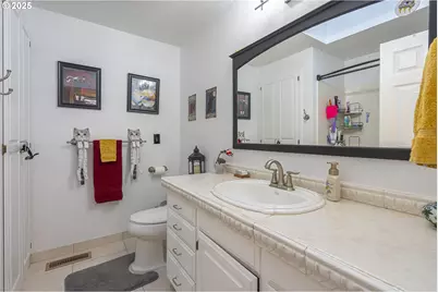 443 Suncrest Ave, Salem, OR 97304 - Photo 22