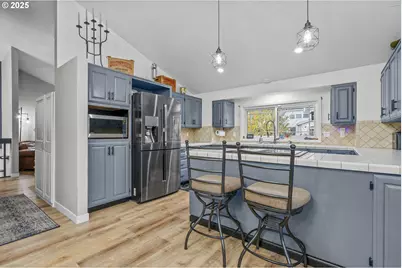 443 Suncrest Ave, Salem, OR 97304 - Photo 16