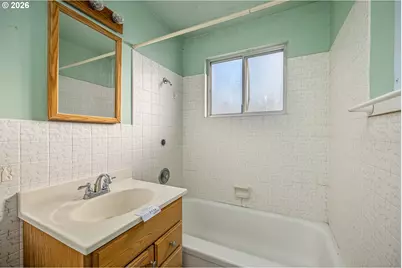 929 18th St, Springfield, OR 97477 - Photo 14