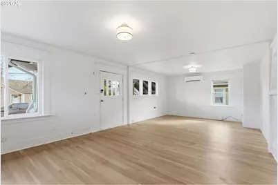 2945 NE 57th Ave, Portland, OR 97213 - Photo 6