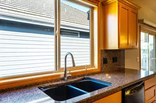 2030 Lakeland Way, Eugene, OR 97408 - Photo 12
