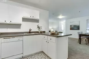 9837 NE Irving St, Portland, OR 97220 - Photo 8