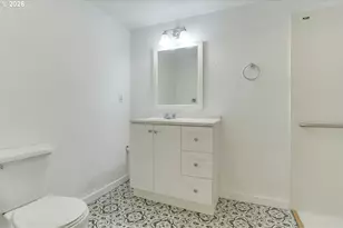 9837 NE Irving St, Portland, OR 97220 - Photo 10