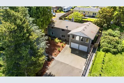 115 Spring Hill Dr, Longview, WA 98632 - Photo 2