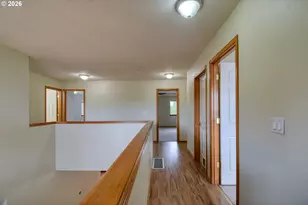 15315 SE Ogden Dr, Portland, OR 97236 - Photo 12