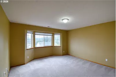 15315 SE Ogden Dr, Portland, OR 97236 - Photo 16