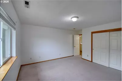 15315 SE Ogden Dr, Portland, OR 97236 - Photo 14