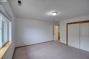 15315 SE Ogden Dr, Portland, OR 97236 - Photo 14