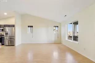 3220 NW Pacific Rim Dr, Camas, WA 98607 - Photo 14