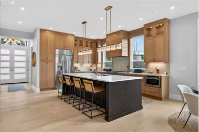 1864 SW Dickinson Ln, Portland, OR 97219 - Photo 10