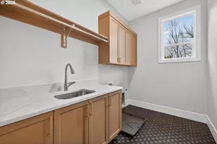 1864 SW Dickinson Ln, Portland, OR 97219 - Photo 30