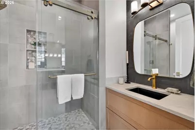 1864 SW Dickinson Ln, Portland, OR 97219 - Photo 34