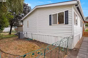 835 SE 1st Ave, Canby, OR 97013 - Photo 8