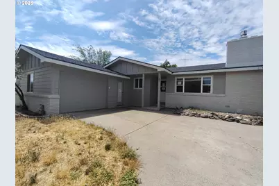297 NW 17th St, Ontario, OR 97914 - Photo 2