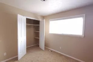 297 NW 17th St, Ontario, OR 97914 - Photo 8