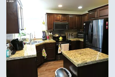 17548 SW Parkway Ct, Sherwood, OR 97140 - Photo 6