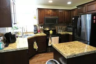 17548 SW Parkway Ct, Sherwood, OR 97140 - Photo 6