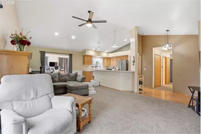 105 Toliver Rd, Molalla, OR 97038 - Photo 6