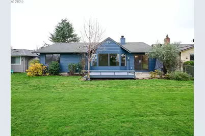 2135 Country Club Ter, Woodburn, OR 97071 - Photo 24