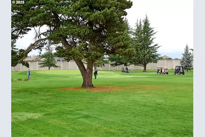 2135 Country Club Ter, Woodburn, OR 97071 - Photo 30