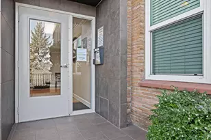 1205 SW Cardinell Dr, Portland, OR 97201 - Photo 2