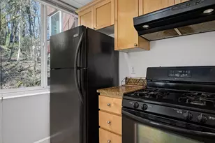 1205 SW Cardinell Dr, Portland, OR 97201 - Photo 14